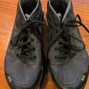 ON Cloudventure Peak 3 Mens Trail Running Shoes Size 7